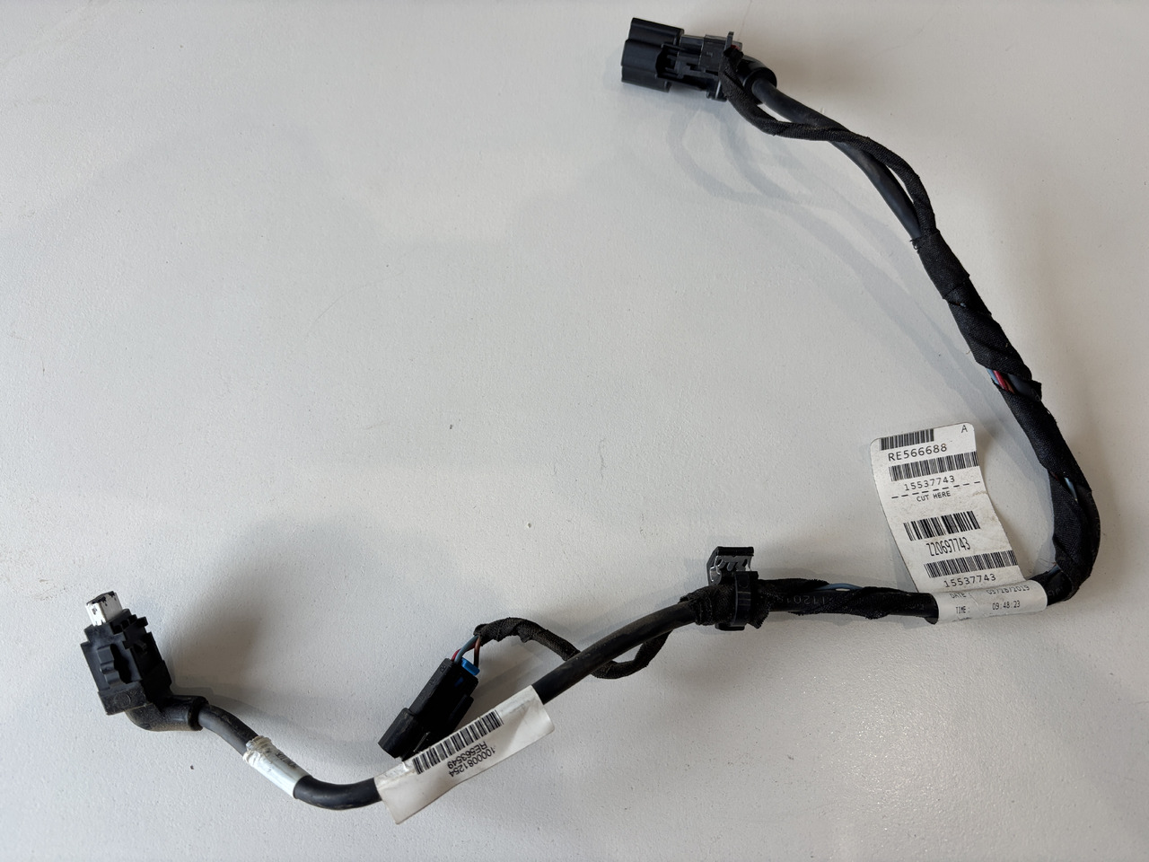 John Deere seria 6000 7000 8000 R - wiązka el. podłokietnika CommandARM RE566688 RE563549 - Појас за кабел/ Жица за Земјоделска машина: слика 3 John Deere seria 6000 7000 8000 R - wiązka el. podłokietnika CommandARM RE566688 RE563549 - Појас за кабел/ Жица за Земјоделска машина: слика 3