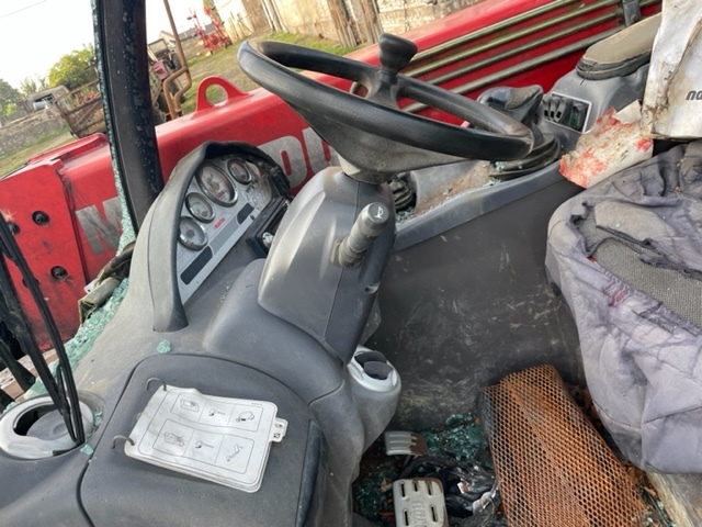 Manitou 634-120 LSU zwolnica zwrotnica skrzynia biegów koła kabina części - Рукавец за Земјоделска машина: слика 3 Manitou 634-120 LSU zwolnica zwrotnica skrzynia biegów koła kabina części - Рукавец за Земјоделска машина: слика 3