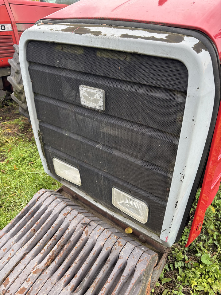 Massey Ferguson 8160 Kratka Przednia Maska CZĘŚCI 3713209M1 3713208M1 3714392M91 3713213M92 - Решетка за Земјоделска машина: слика 1 Massey Ferguson 8160 Kratka Przednia Maska CZĘŚCI 3713209M1 3713208M1 3714392M91 3713213M92 - Решетка за Земјоделска машина: слика 1