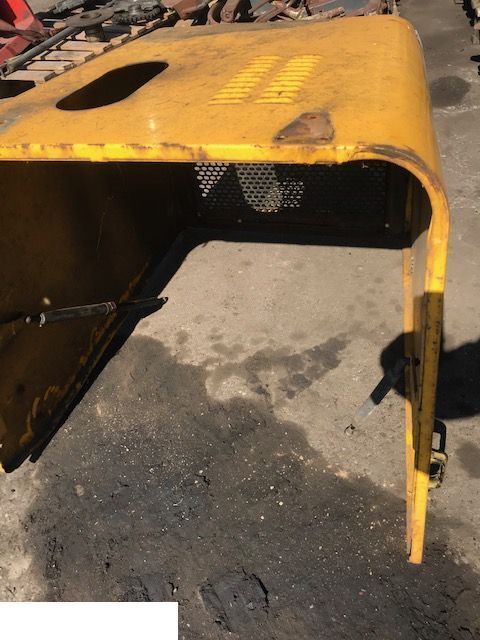 Matbro TS - Pokrywa Silnika - Хауба за Телескопски ракувач: слика 1 Matbro TS - Pokrywa Silnika - Хауба за Телескопски ракувач: слика 1