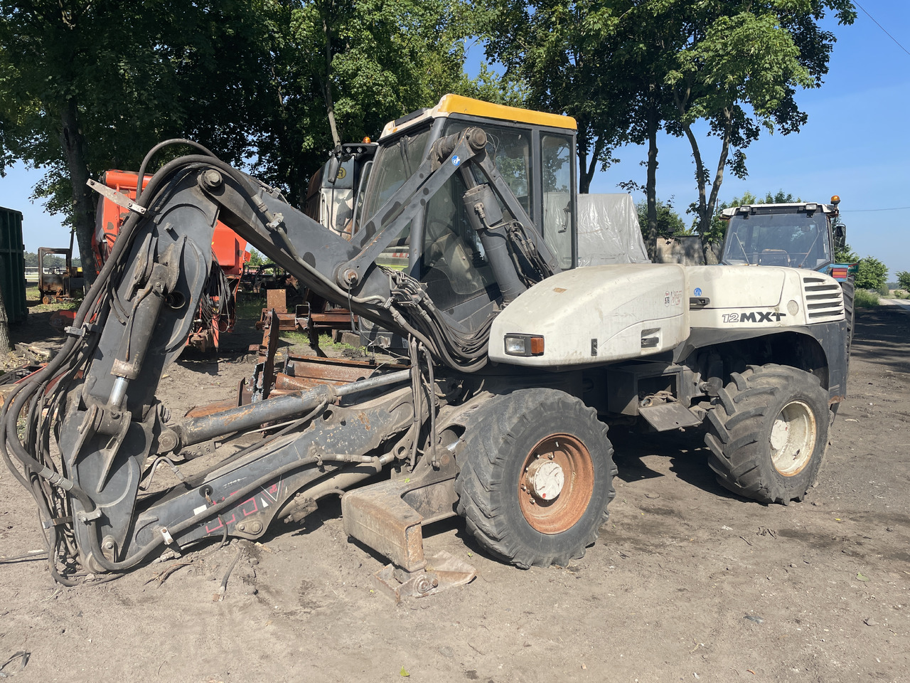 Mecalac 12MXT 12 MXT - części - kabina mosty siłowniki koła zwolnica skrzynia - Конечен редуктор за Земјоделска машина: слика 5 Mecalac 12MXT 12 MXT - części - kabina mosty siłowniki koła zwolnica skrzynia - Конечен редуктор за Земјоделска машина: слика 5