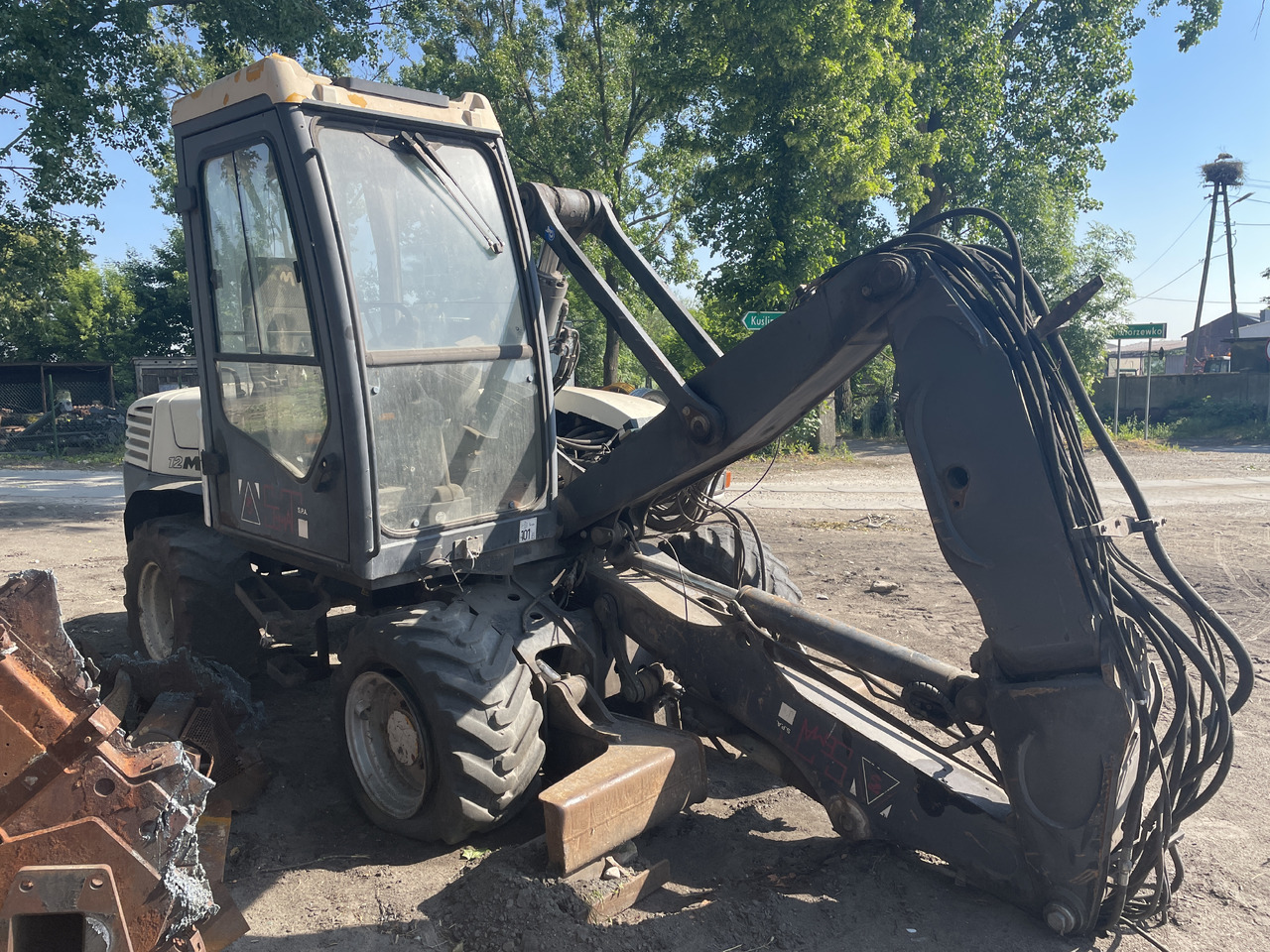 Mecalac 12MXT 12 MXT - części - kabina mosty siłowniki koła zwolnica skrzynia - Конечен редуктор за Земјоделска машина: слика 2 Mecalac 12MXT 12 MXT - części - kabina mosty siłowniki koła zwolnica skrzynia - Конечен редуктор за Земјоделска машина: слика 2