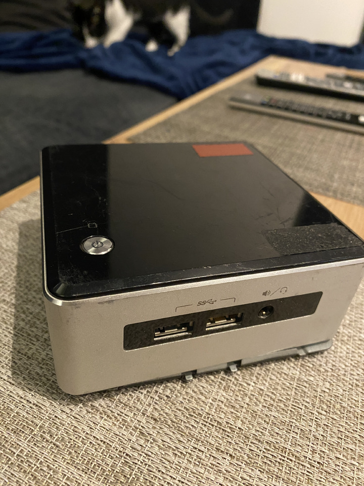 Mikrokomputer Mini PC Intel NUC5i5RYH - Алат/ Опрема: слика 1 Mikrokomputer Mini PC Intel NUC5i5RYH - Алат/ Опрема: слика 1