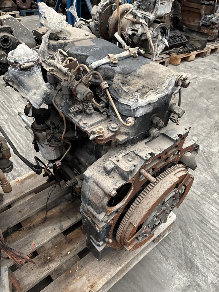 New Holland Case Iveco CNH F4DFE4133 F4DFE4133*B00 Silnik CZĘŚCI - Мотор за Земјоделска машина: слика 4 New Holland Case Iveco CNH F4DFE4133 F4DFE4133*B00 Silnik CZĘŚCI - Мотор за Земјоделска машина: слика 4