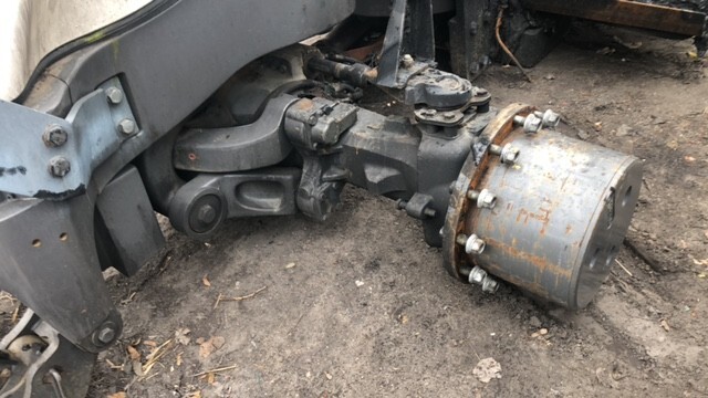 Oś 4293140M94 | Oś 770 /618 Massey Ferguson 8650 - 8690 ~ Oś Napędowa Przednia Wkład Mostu Wachacze - Предна оска за Земјоделска машина: слика 2 Oś 4293140M94 | Oś 770 /618 Massey Ferguson 8650 - 8690 ~ Oś Napędowa Przednia Wkład Mostu Wachacze - Предна оска за Земјоделска машина: слика 2