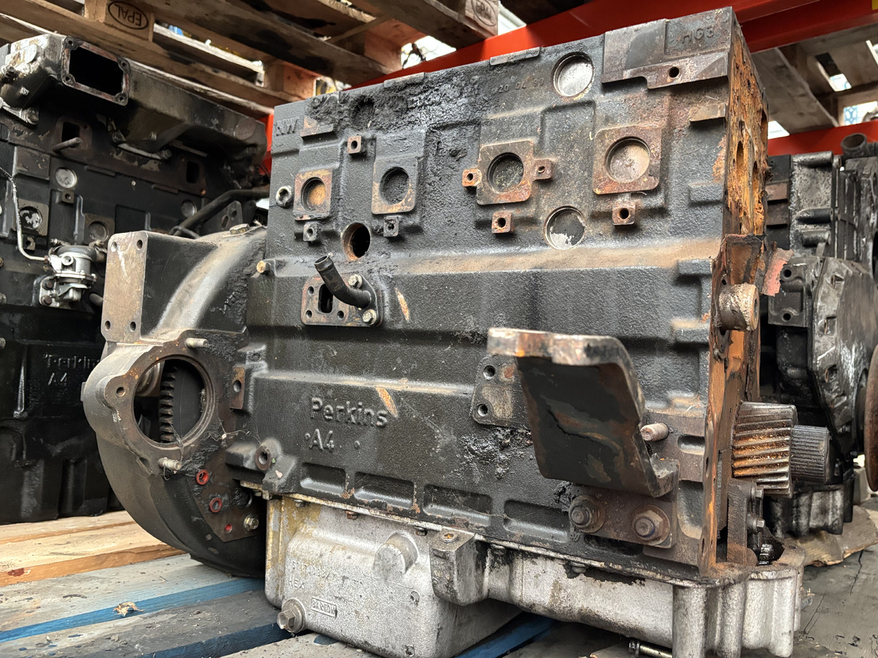 Perkins 1985/2300 Silnik Blok Koło Zamachowe Wał Miska Olejowa CZĘŚCI - Замаец за Земјоделска машина: слика 3 Perkins 1985/2300 Silnik Blok Koło Zamachowe Wał Miska Olejowa CZĘŚCI - Замаец за Земјоделска машина: слика 3