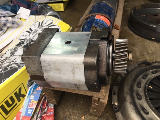 Pompa oleju claas claas Targo c50 c40 0003181820 - Пумпа за масло за Телескопски ракувач: слика 5 Pompa oleju claas claas Targo c50 c40 0003181820 - Пумпа за масло за Телескопски ракувач: слика 5