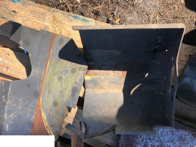 Резервни делови за Комбајн за пченка Claas RU 600 XTRA - Osłony: слика 8
