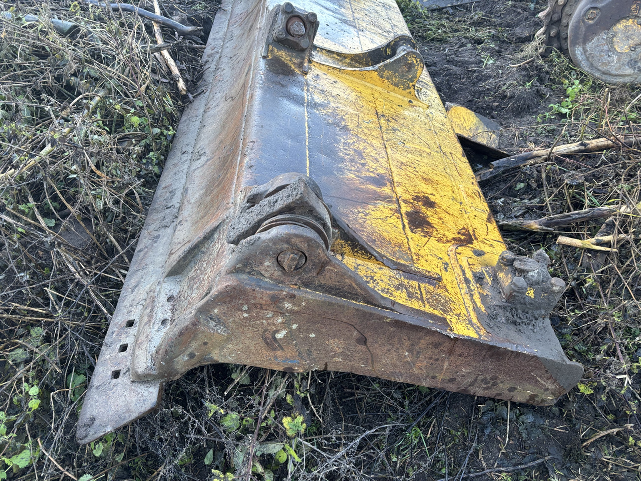 Komatsu D65PX 12 Spych Spychacz Nabierak Łyżka do spycharki Lemiesz CZĘŚCI - Резервни делови за Сечило: слика 2 Komatsu D65PX 12 Spych Spychacz Nabierak Łyżka do spycharki Lemiesz CZĘŚCI - Резервни делови за Сечило: слика 2