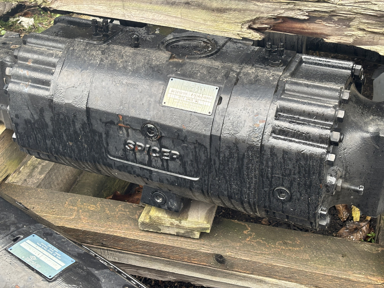 SPICER DANA 367/212/134 Przekładnia Planetarna Obudowa Przegub Wałek Zwolnica CZĘŚCI NOWE - Конечен редуктор за Земјоделска машина: слика 3 SPICER DANA 367/212/134 Przekładnia Planetarna Obudowa Przegub Wałek Zwolnica CZĘŚCI NOWE - Конечен редуктор за Земјоделска машина: слика 3