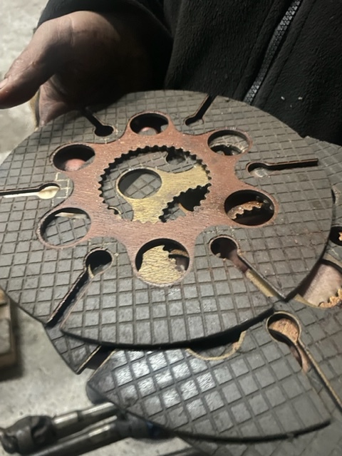 Tarcze hamulcowe carraro claas ranger cat th , Faresin , deutz Agrovector , manitou - Кочни дискови за Телескопски ракувач: слика 1 Tarcze hamulcowe carraro claas ranger cat th , Faresin , deutz Agrovector , manitou - Кочни дискови за Телескопски ракувач: слика 1