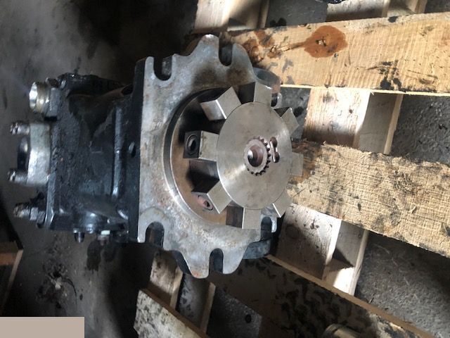 Terex TL310 - Pompa Jazdy Hydrostat - Хидраулична пумпа за Натоварувач на тркала: слика 1 Terex TL310 - Pompa Jazdy Hydrostat - Хидраулична пумпа за Натоварувач на тркала: слика 1