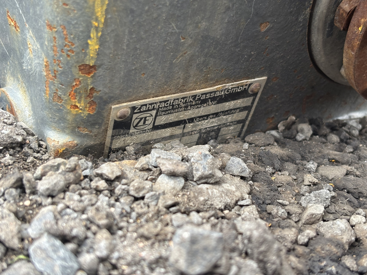 ZF AP-B755 2HL-100 Most Tylni Oś Tylnia Skrzynia Biegów Zwolnica Zwrotnica Pochwa CZĘŚCI - Конечен редуктор за Земјоделска машина: слика 1 ZF AP-B755 2HL-100 Most Tylni Oś Tylnia Skrzynia Biegów Zwolnica Zwrotnica Pochwa CZĘŚCI - Конечен редуктор за Земјоделска машина: слика 1