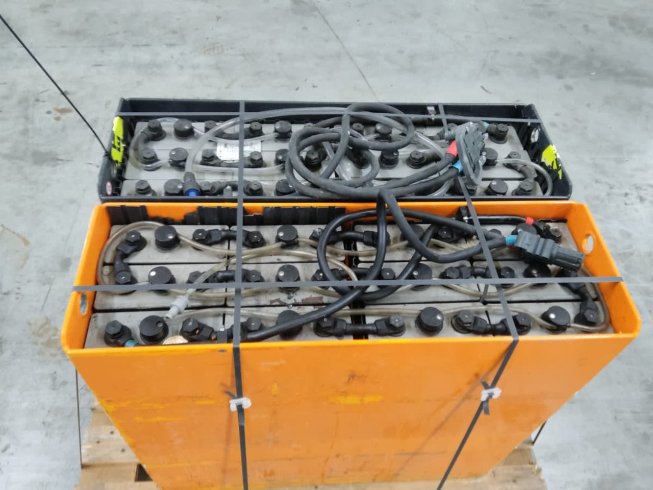 Battery Package - 2 Pcs. - Батерија за Опрема за ракување со материјали: слика 4 Battery Package - 2 Pcs. - Батерија за Опрема за ракување со материјали: слика 4