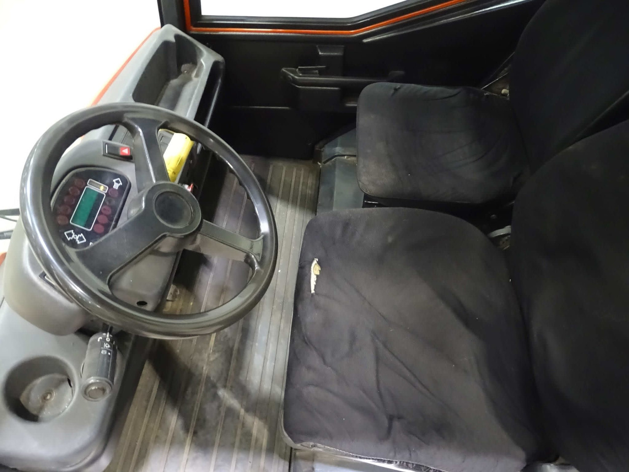 Linde P250 - Тракторче за влечење: слика 3 Linde P250 - Тракторче за влечење: слика 3