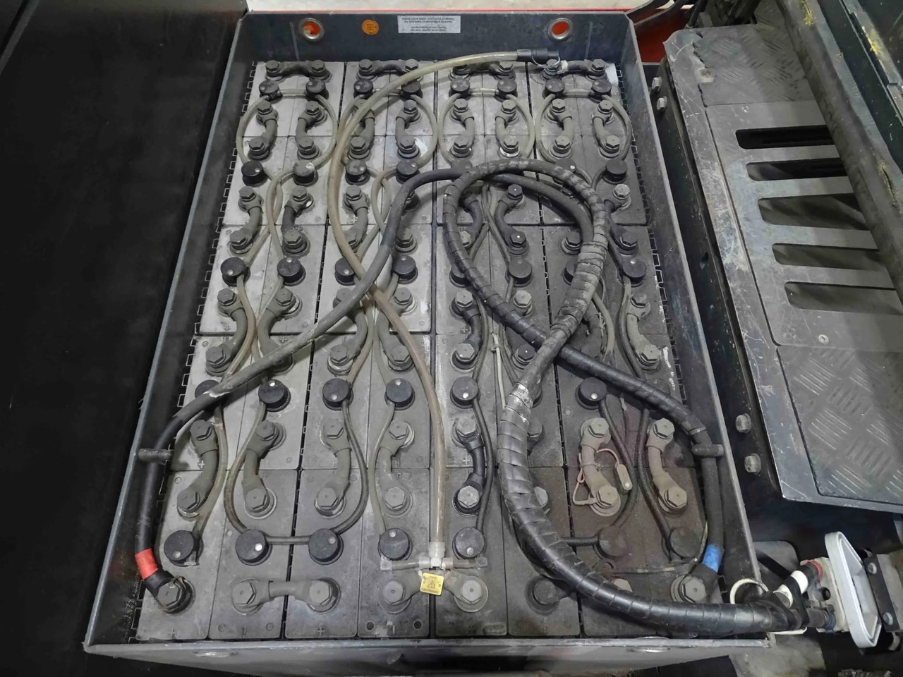 Linde P250 - Тракторче за влечење: слика 4 Linde P250 - Тракторче за влечење: слика 4