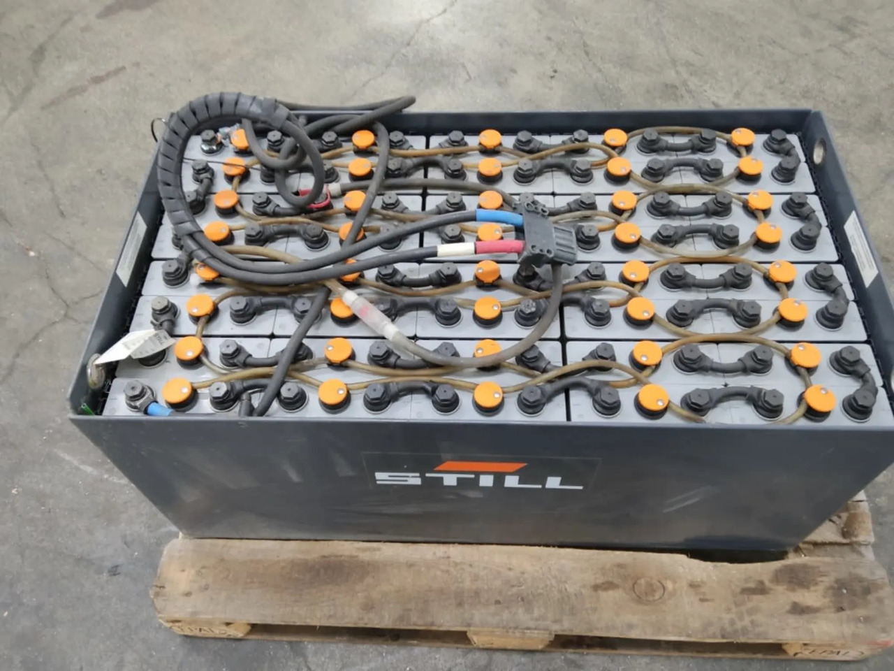 TAB 80V 240Ah - Батерија за Опрема за ракување со материјали: слика 3 TAB 80V 240Ah - Батерија за Опрема за ракување со материјали: слика 3