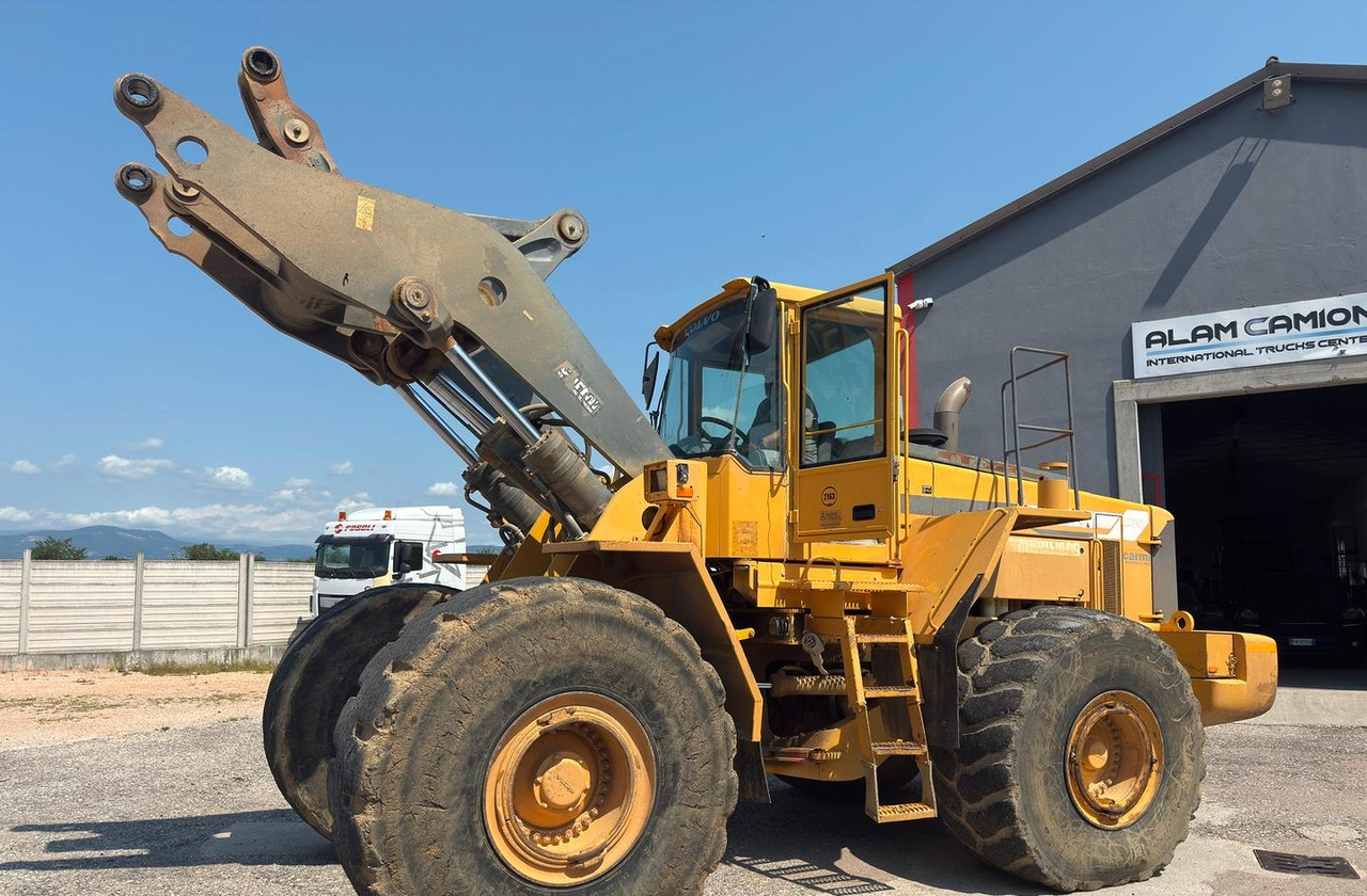 Pala gommata Volvo L 220 - Натоварувач на тркала: слика 2 Pala gommata Volvo L 220 - Натоварувач на тркала: слика 2