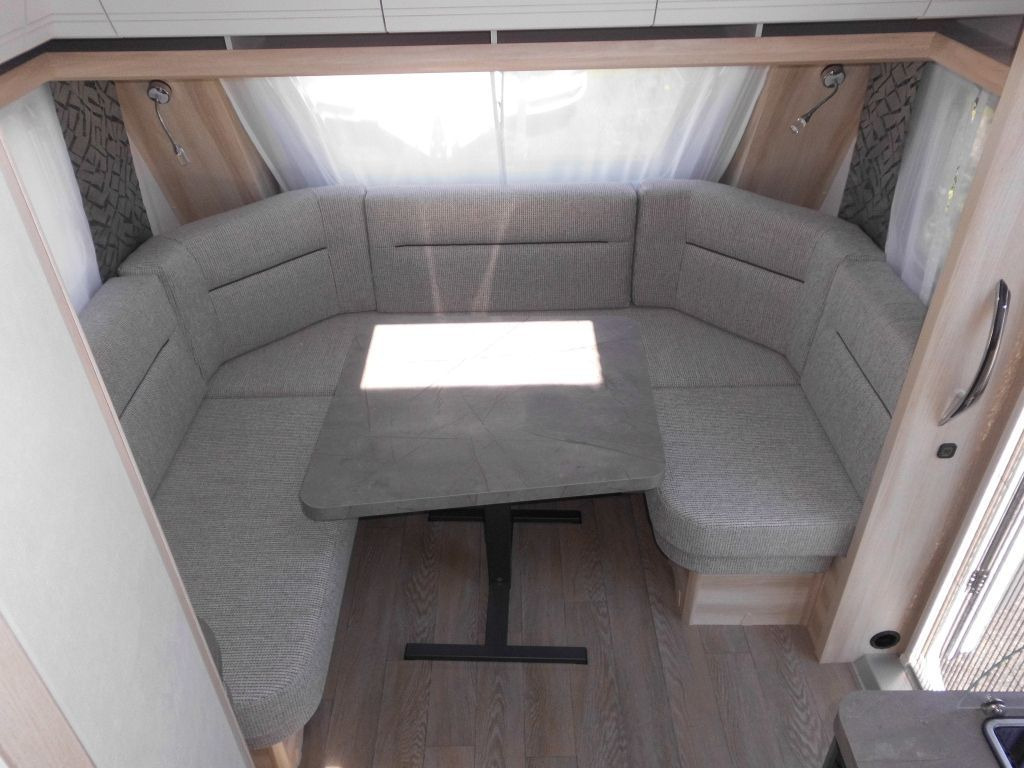 Hobby De Luxe 460 LU 2025 1500kg. - Камп приколка: слика 5 Hobby De Luxe 460 LU 2025 1500kg. - Камп приколка: слика 5