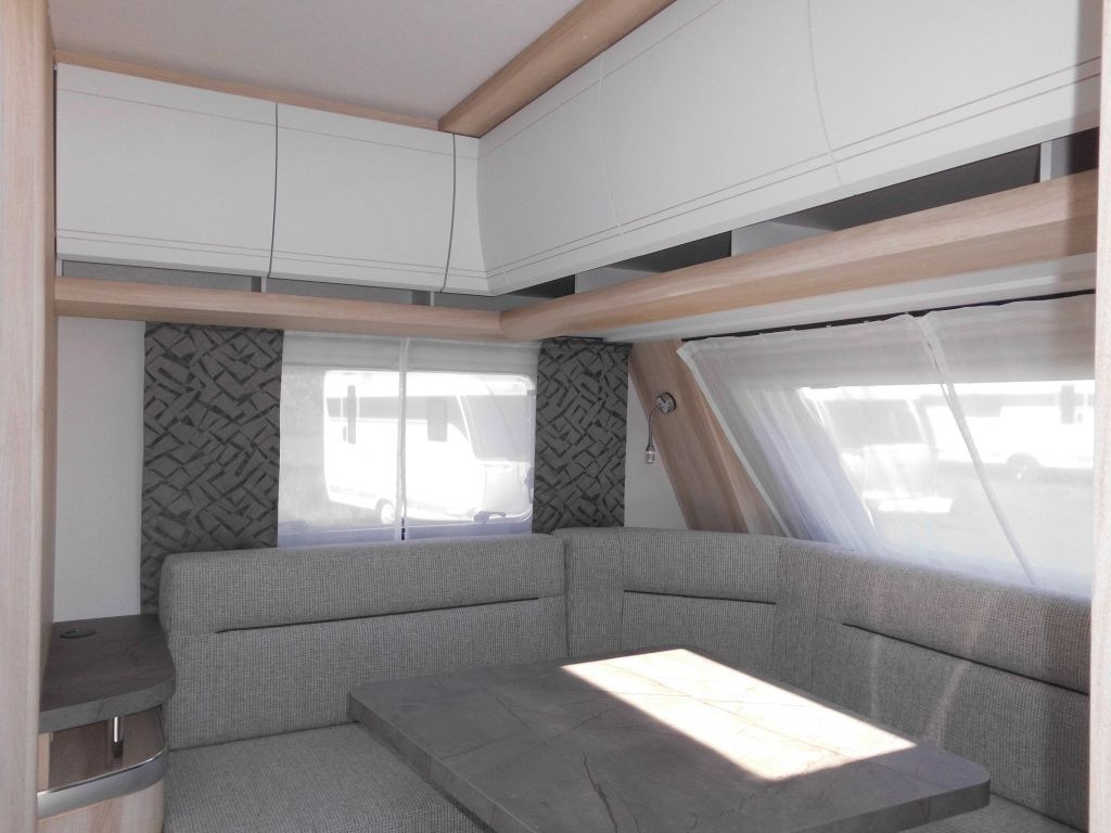Hobby De Luxe 460 LU 2025 1500kg. - Камп приколка: слика 4 Hobby De Luxe 460 LU 2025 1500kg. - Камп приколка: слика 4