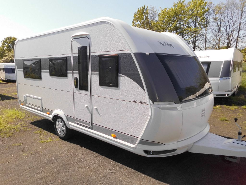 Hobby De Luxe 460 LU 2025 1500kg. - Камп приколка: слика 1 Hobby De Luxe 460 LU 2025 1500kg. - Камп приколка: слика 1