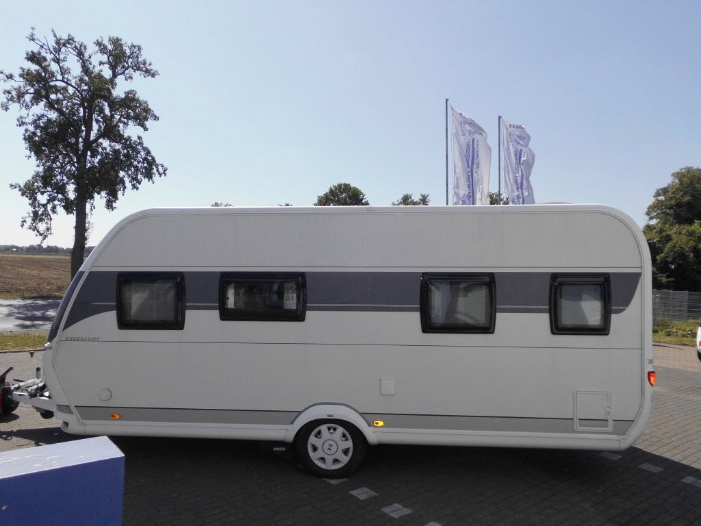 Hobby Excellent 495 WFB Mover, Autark,Combi6E Backofen - Камп приколка: слика 4 Hobby Excellent 495 WFB Mover, Autark,Combi6E Backofen - Камп приколка: слика 4