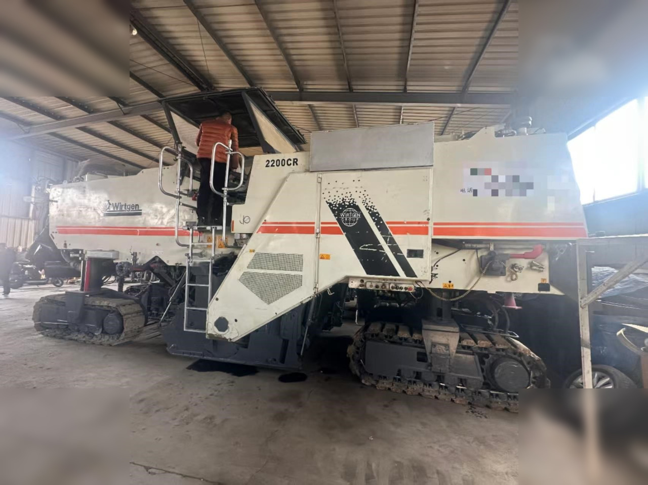 2004 WIRTGEN W2200 CR - Асфалтна мелница: слика 1 2004 WIRTGEN W2200 CR - Асфалтна мелница: слика 1