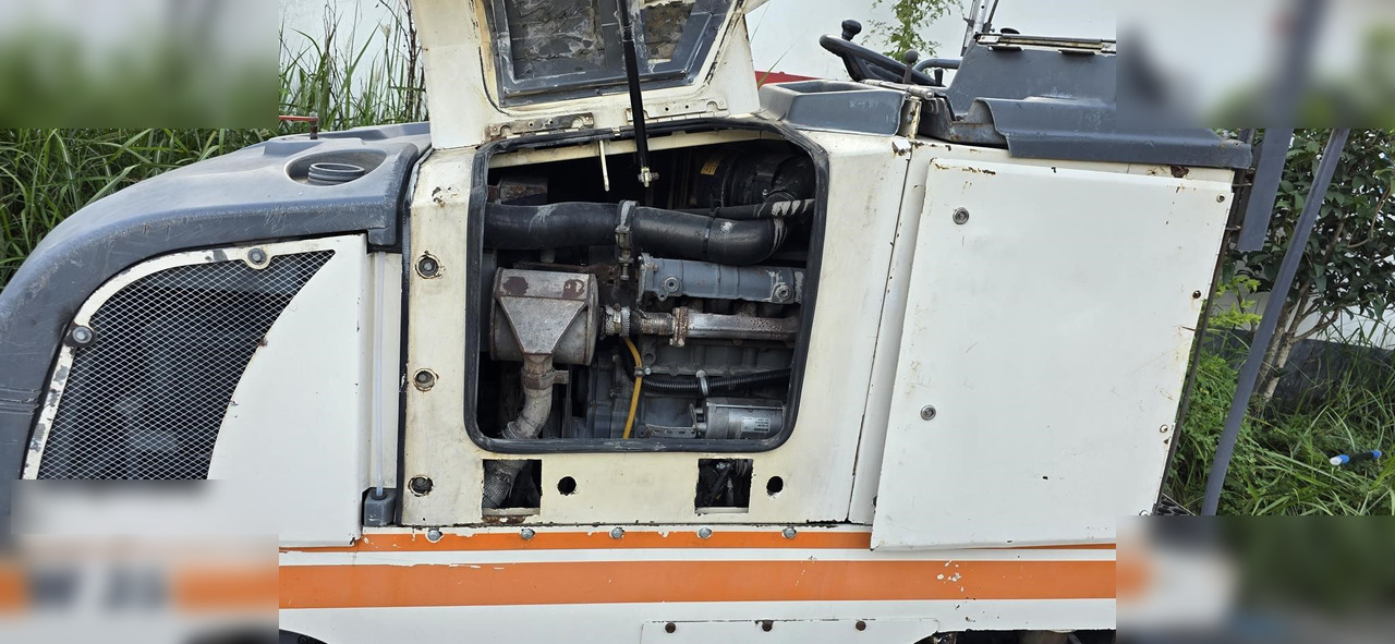 2005 WIRTGEN W35DC - Асфалтна мелница: слика 5 2005 WIRTGEN W35DC - Асфалтна мелница: слика 5