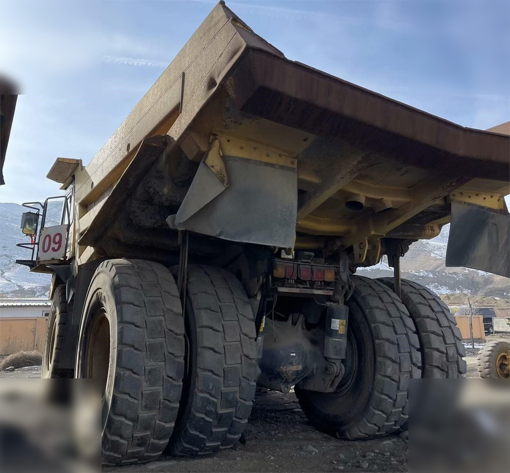 2011 KOMATSU HD465-7 - Голем истоварувач/ Камион за камења: слика 3 2011 KOMATSU HD465-7 - Голем истоварувач/ Камион за камења: слика 3