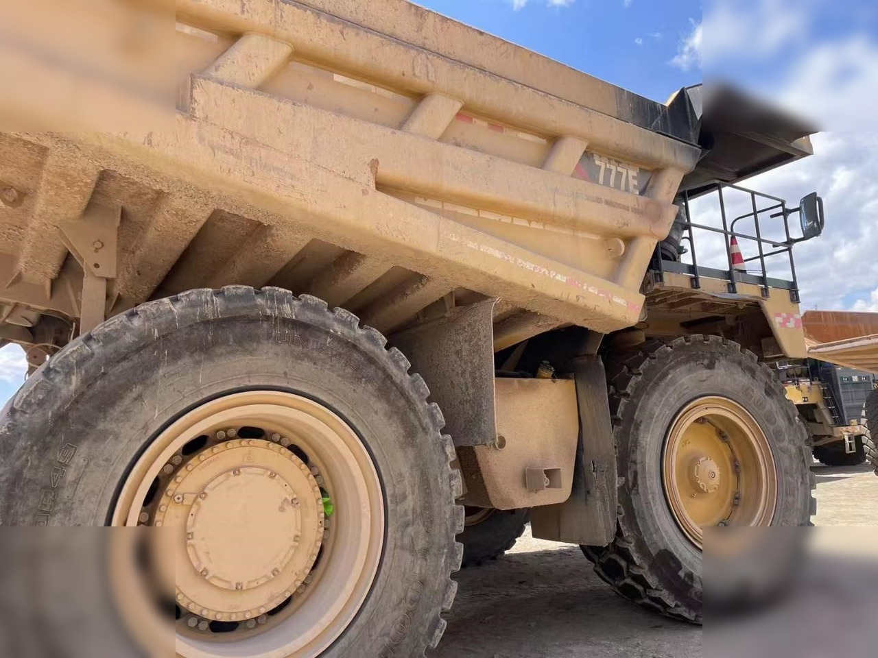 2018 CATERPILLAR 777E - Голем истоварувач/ Камион за камења: слика 4 2018 CATERPILLAR 777E - Голем истоварувач/ Камион за камења: слика 4