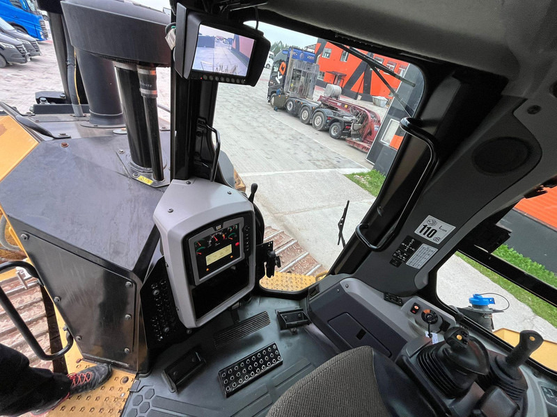 Лизинг на Caterpillar D7E LGP RIPPER / AC Caterpillar D7E LGP RIPPER / AC: слика 20