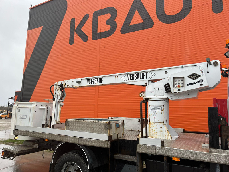 Камион, Камион со кран Mercedes-Benz Atego 918 4x4 VERSALIFT VST-237-NF / 13,5 m: слика 12