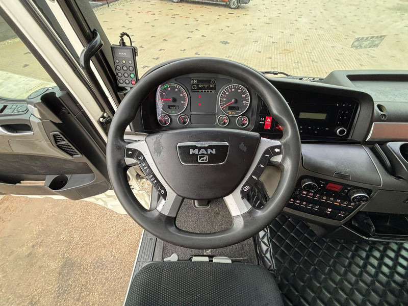 Камион влекач MAN TGX 26.480 6x2 ADR / HYDRAULICS: слика 15