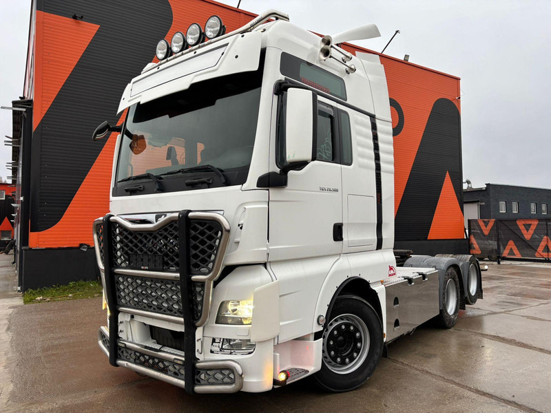 MAN TGX 28.500 6x2 XXL CAB / INTARDER / DOUBLE BOGIE - Камион влекач: слика 2 MAN TGX 28.500 6x2 XXL CAB / INTARDER / DOUBLE BOGIE - Камион влекач: слика 2