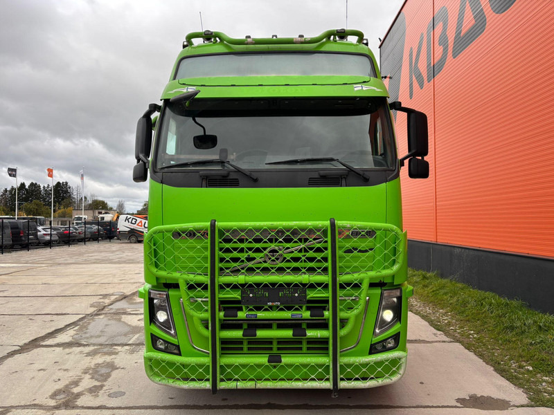 Volvo FH 16 600 6x2 GLOBE XXL ! / HYDRAULICS / RETARDER / DOUBLE BOGIE - Камион влекач: слика 3 Volvo FH 16 600 6x2 GLOBE XXL ! / HYDRAULICS / RETARDER / DOUBLE BOGIE - Камион влекач: слика 3
