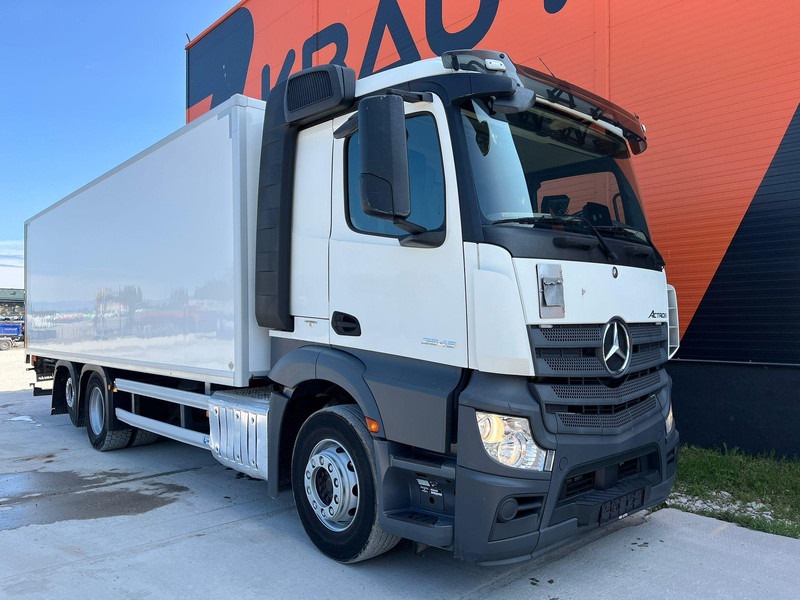 Mercedes-Benz Actros 2545 6x2 BOX L=7526 mm - Камион сандучар: слика 3 Mercedes-Benz Actros 2545 6x2 BOX L=7526 mm - Камион сандучар: слика 3