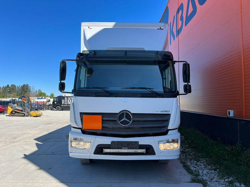 Mercedes-Benz Atego 1524 4x2 BOX L=7547mm - Камион сандучар: слика 3 Mercedes-Benz Atego 1524 4x2 BOX L=7547mm - Камион сандучар: слика 3