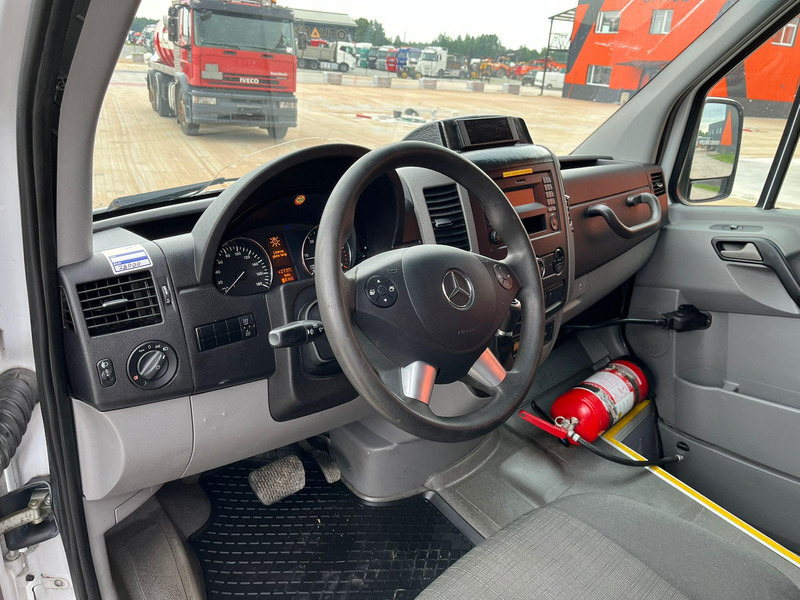 Минибус, Патничко комбе Mercedes-Benz Sprinter 516 CDI 22 + 1 SEATS: слика 10