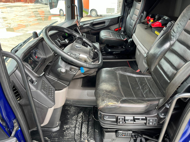 Камион со платформа, Камион со кран Scania R 650 6x4 PK24001 / PLATFORM L=6800 mm: слика 20