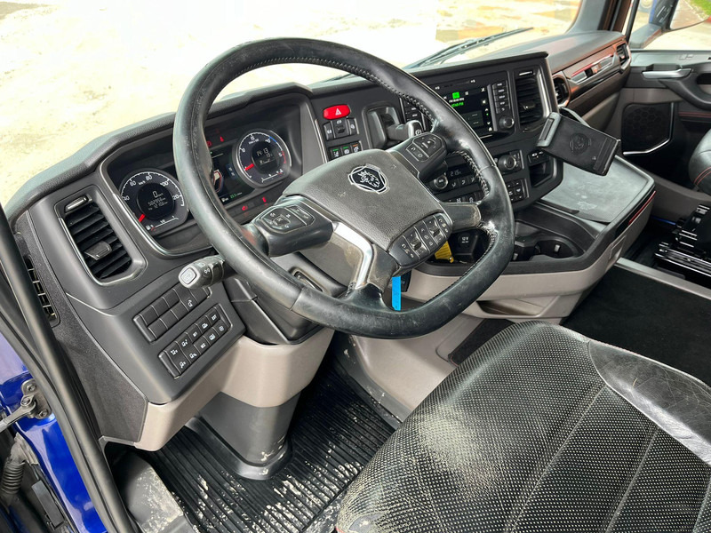 Камион со платформа, Камион со кран Scania R 650 6x4 PK24001 / PLATFORM L=6800 mm: слика 15