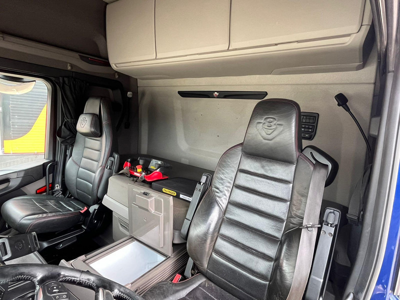 Камион со платформа, Камион со кран Scania R 650 6x4 PK24001 / PLATFORM L=6800 mm: слика 18
