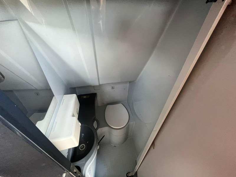 Патнички вагон автобус Setra S 416 GT 4x2 AC / AUXILIARY HEATING / WC / WHEELCHAIR LIFT: слика 19 Патнички вагон автобус Setra S 416 GT 4x2 AC / AUXILIARY HEATING / WC / WHEELCHAIR LIFT: слика 19