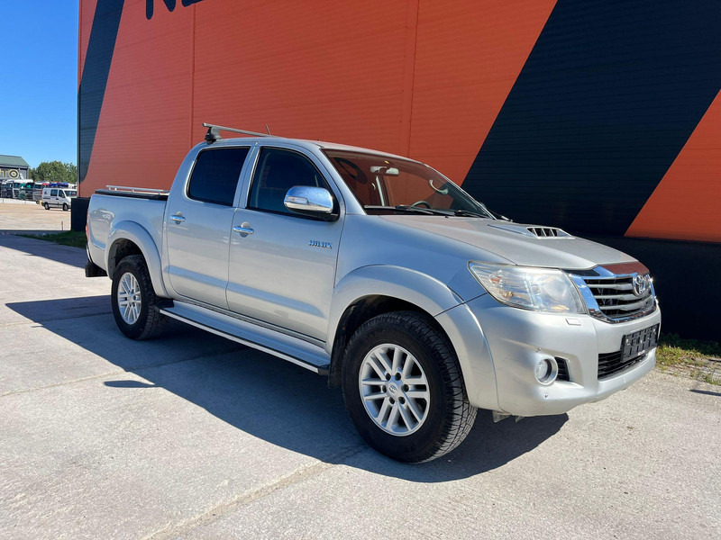 Toyota Hilux 4x4 - Пикап: слика 4 Toyota Hilux 4x4 - Пикап: слика 4