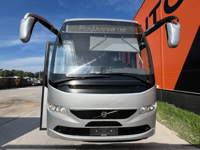 Volvo B8R 9700 H 6x2*4 61+1 SEATS / AC / AUXILIARY HEATER / WC - Патнички вагон автобус: слика 2 Volvo B8R 9700 H 6x2*4 61+1 SEATS / AC / AUXILIARY HEATER / WC - Патнички вагон автобус: слика 2
