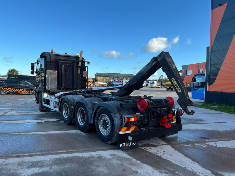 Камион со кука за подигање Volvo FH 500 8x4*4 PALFINGER / L=6640 mm / SNOWPLOW EQUIPMENT: слика 12