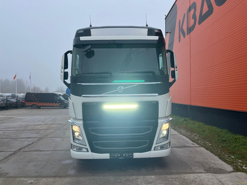 Volvo FH 540 8x4*4 CHASSIS L=7137 mm - Камион со кабинска шасија: слика 3 Volvo FH 540 8x4*4 CHASSIS L=7137 mm - Камион со кабинска шасија: слика 3