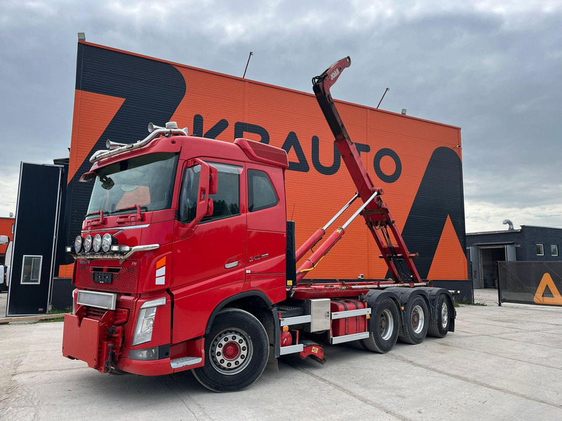 Volvo FH 540 8x4*4 JOAB L24 ton / L=5950 mm / UNDERBODY SCRAPER / RETARDER - Камион со кука за подигање: слика 2 Volvo FH 540 8x4*4 JOAB L24 ton / L=5950 mm / UNDERBODY SCRAPER / RETARDER - Камион со кука за подигање: слика 2