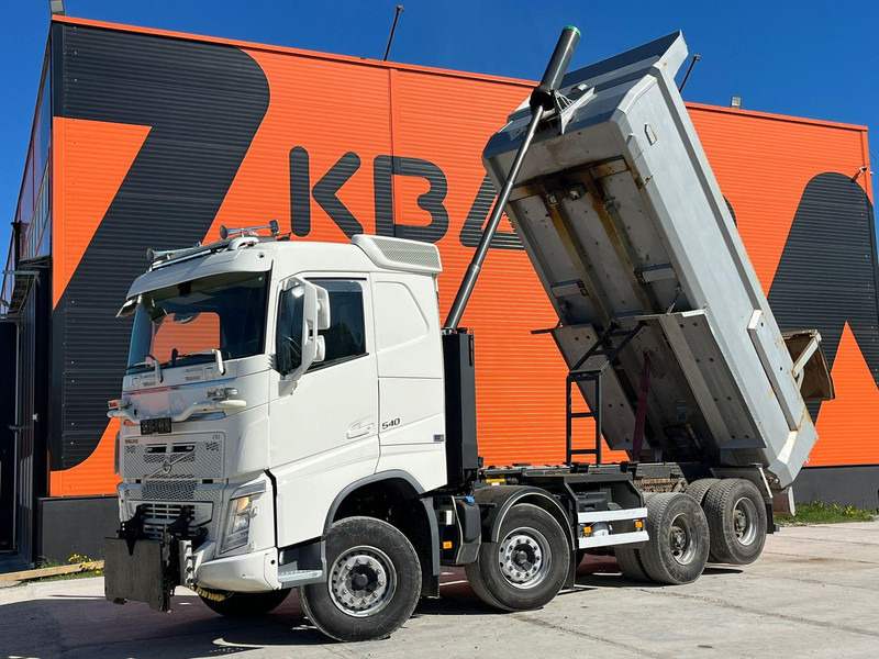 Volvo FH 540 8x4 RETARDER / TANDEM AXLE LIFT / BIG AXLES / BOX L=5704 mm - Кипер: слика 2 Volvo FH 540 8x4 RETARDER / TANDEM AXLE LIFT / BIG AXLES / BOX L=5704 mm - Кипер: слика 2