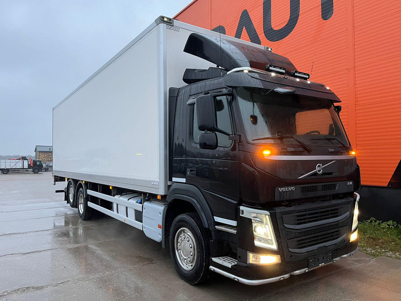 Volvo FM 420 6x2 ADBLUE PROGRAMMED OFF / BOX HEATING / BOX L=9977 mm - Камион сандучар: слика 3 Volvo FM 420 6x2 ADBLUE PROGRAMMED OFF / BOX HEATING / BOX L=9977 mm - Камион сандучар: слика 3