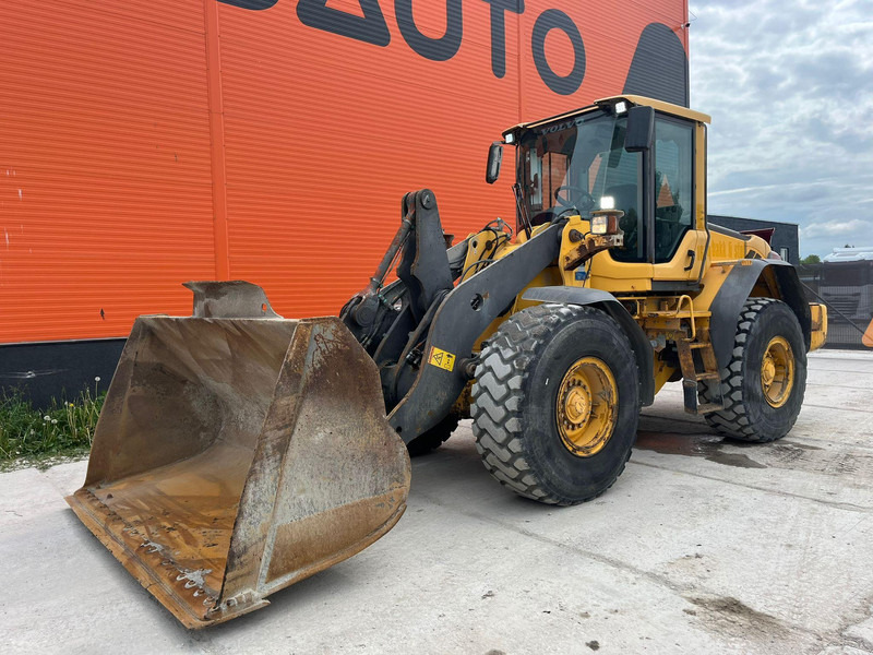 Volvo L 90 F 4x4 CENTRAL LUBRICATION / AC - Натоварувач на тркала: слика 2 Volvo L 90 F 4x4 CENTRAL LUBRICATION / AC - Натоварувач на тркала: слика 2